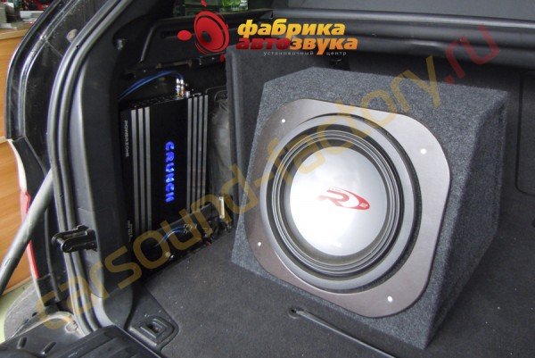 Установка сабвуфера Alpine Alpine SWR-1222D BMW X5