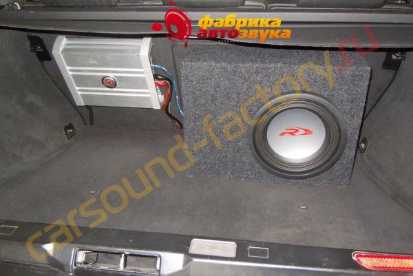 Установка сабвуфера Alpine SWR-1042D BMW X5