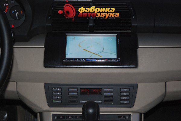 Установка магнитолы NRG DDV-740BT BMW X5