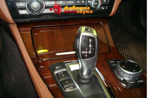 аквапечать центральной консоли - BMW 5 series F10