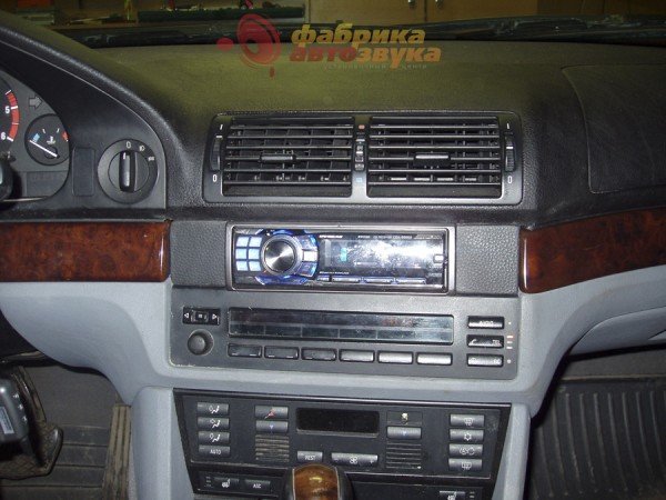 Установка магнитолы Alpine Alpine CDA-9886R BMW 518