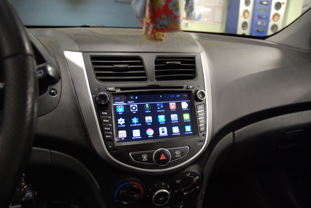 Установка головного устройства в Hyundai Solaris
