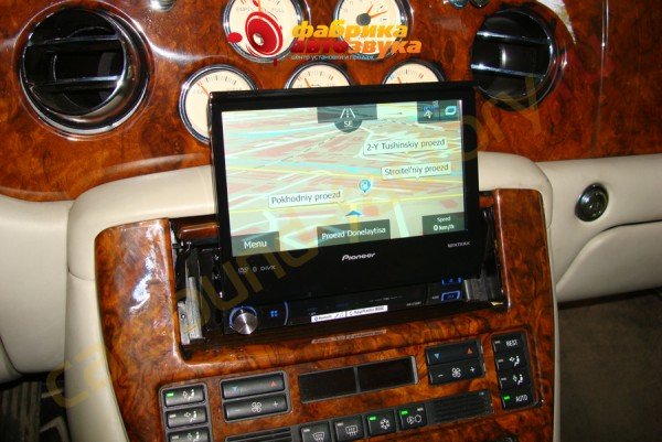 установка навигации Pioneer Bentley Arnage