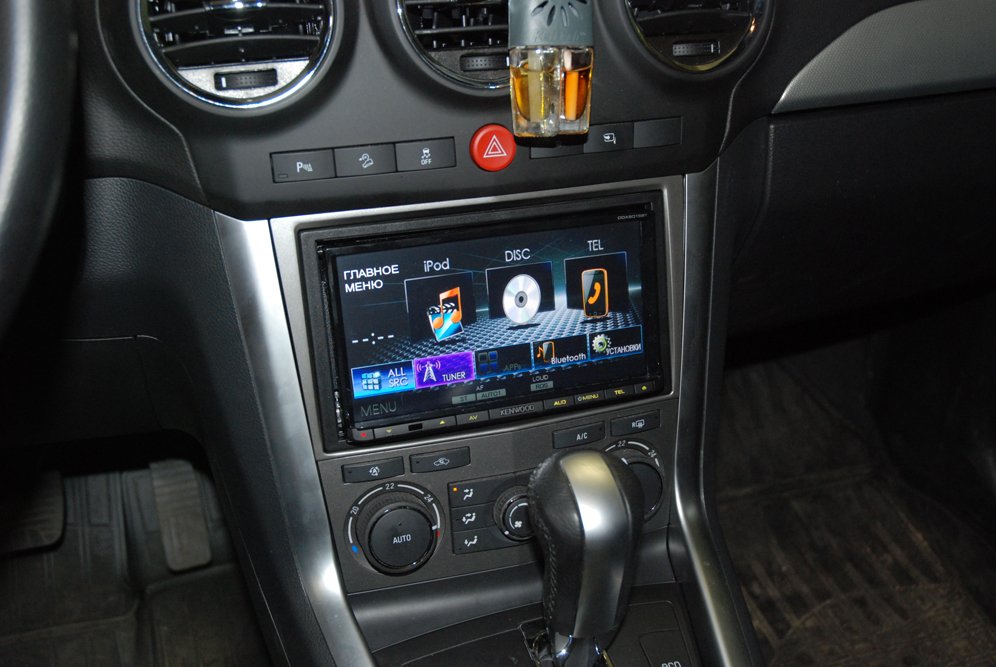 Установка головного устройства в Opel Antara
