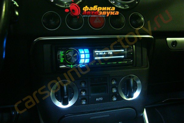установка магнитолы Alpine CDA-9887R Alpine CDA-9887R Audi TT