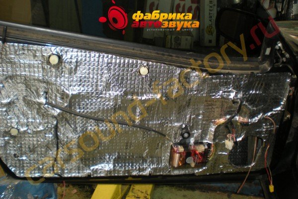 шумоизоляция двери авто SGM Alfa Romeo GTV
