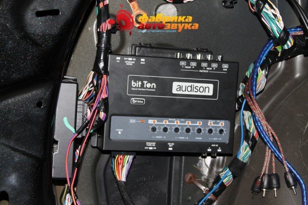 установка процессора Audison bit Ten Audison bit Ten Audi A6 2015