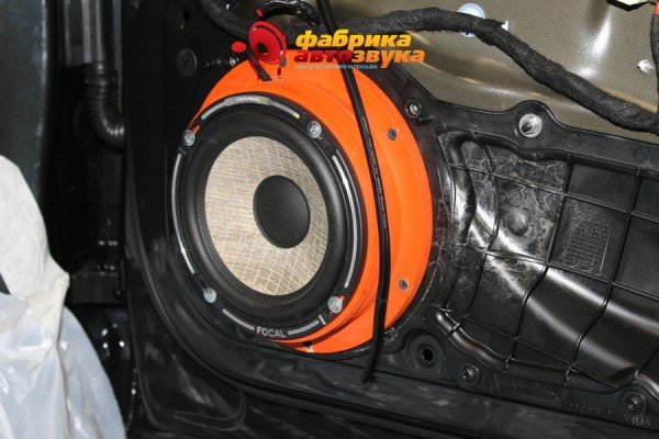 замена передних динамиков Focal PS 165F3 Audi A6 2015