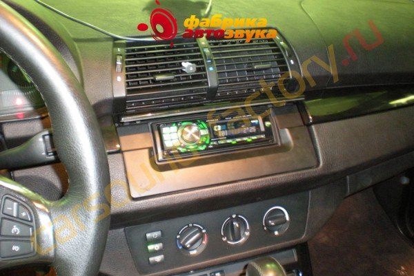 автомагнитола размера 1din Alpine CDE-9880R BMW X5
