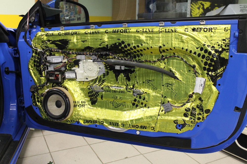 Установка динамиков в Jaguar XKR