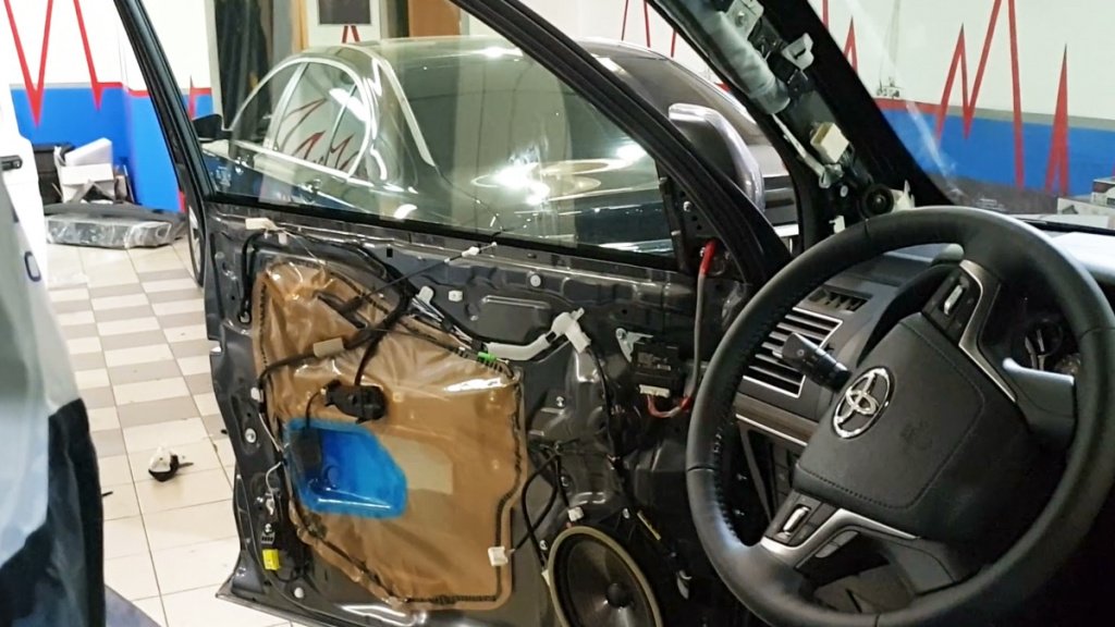 Голая дверь Toyota Land Cruiser Prado 150 Голая дверь Toyota Land Cruiser Prado 150