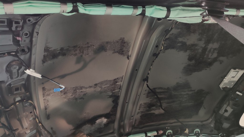 Голый потолок в BMW X5 F15